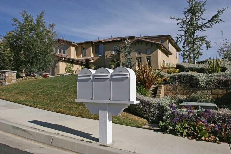 Bobi Classic B Rear Access Mailbox and Round Post Combo - Multiple Color Options