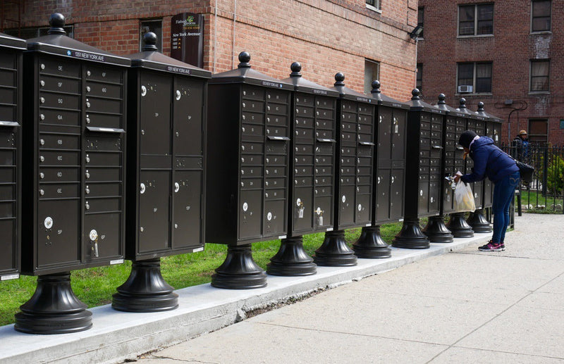 Florence 13 Door Cluster Mailbox CBU with 1 Parcel Locker, Decorative Finial and Pedestal Included