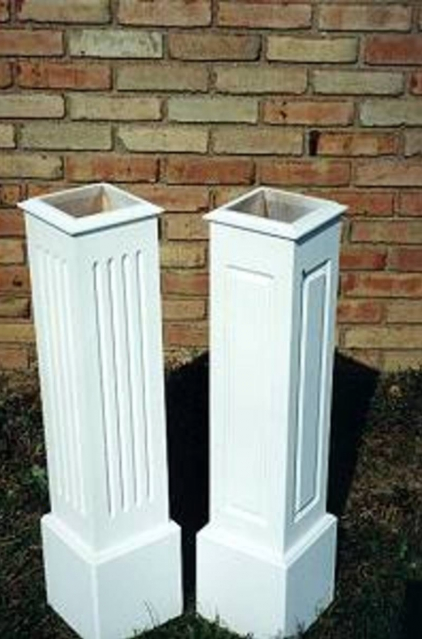 Wooden Cedar Elegant Mailbox Post (Primed)