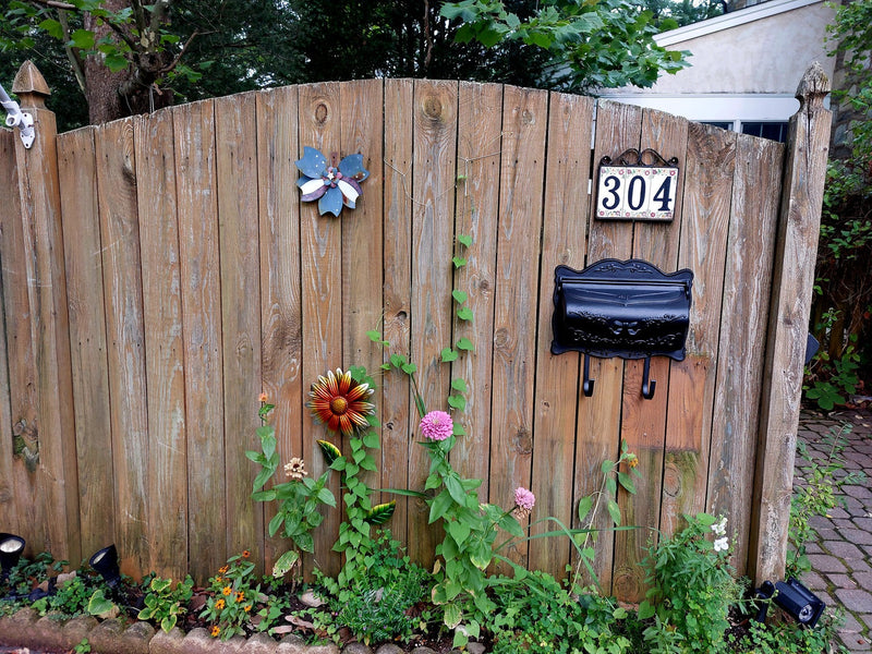Amco Provincial Wallmount Mailbox