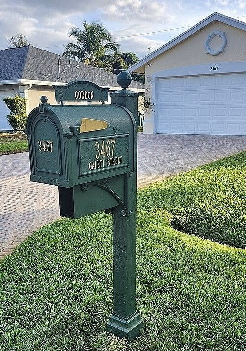 Whitehall Ultimate Mailbox Package